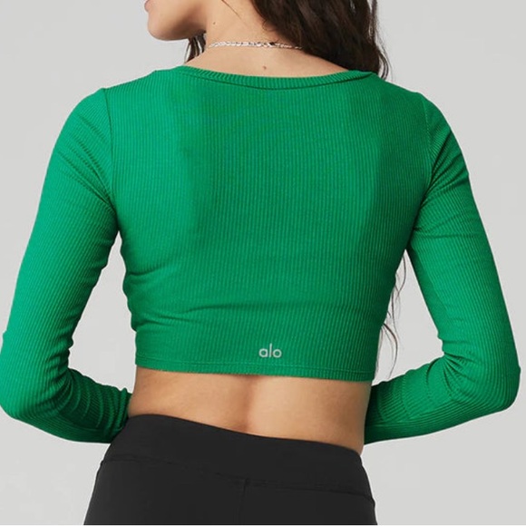 ALO YOGA RIBBED CINCHED CROPPED LONG SLEEVE SIZE XS - Picture 2 of 4